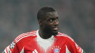 法尔克：拜仁对于帕续约情况有点紧张，但球员对完成续约有信心