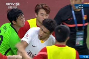 Kaiyun网页版-足协官方：张呈栋脚踢对手头部并辱骂停5场罚款5万