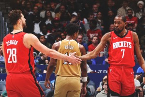 Kaiyun-19+10+6+2！他才是火箭队的最大惊喜！