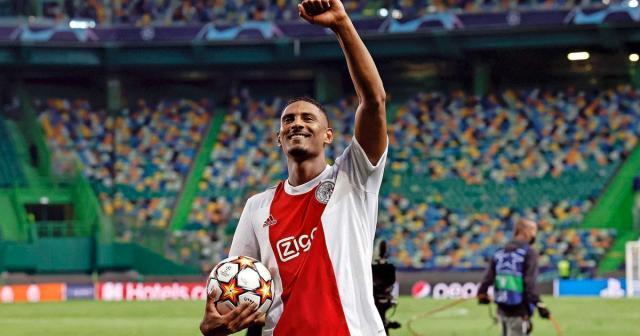 Ajax-striker-Sebastien-Haller-enjoys-his-four-goals-I-cant.jpg